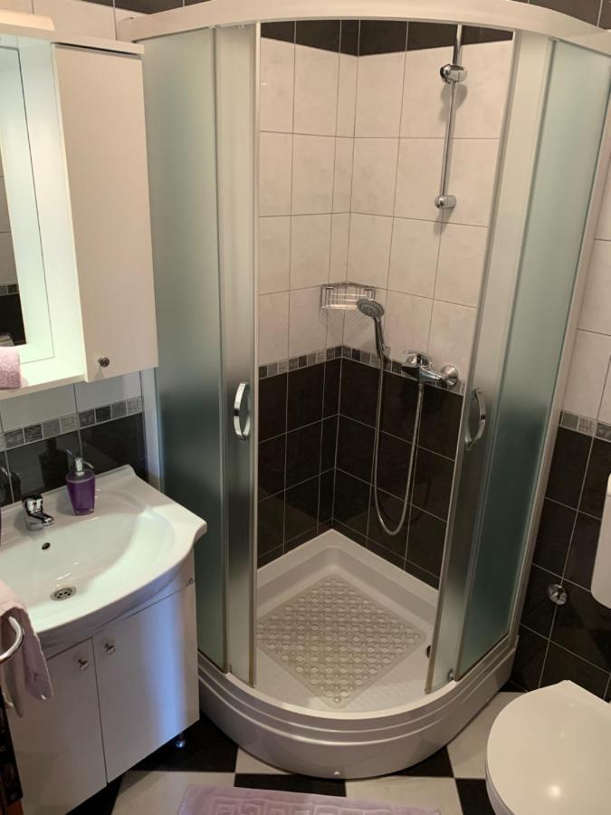 Apartmani Dora I Kati Оребич Экстерьер фото