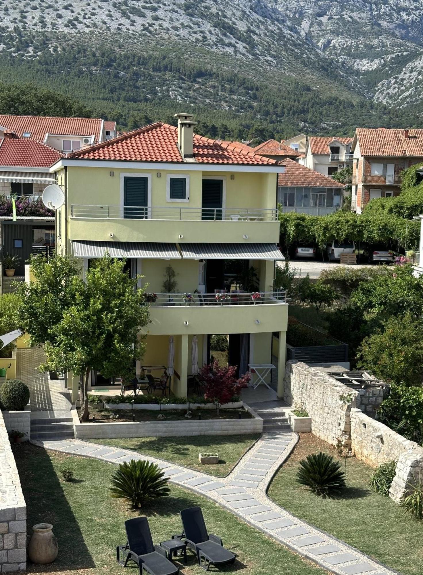Apartmani Dora I Kati Оребич Экстерьер фото