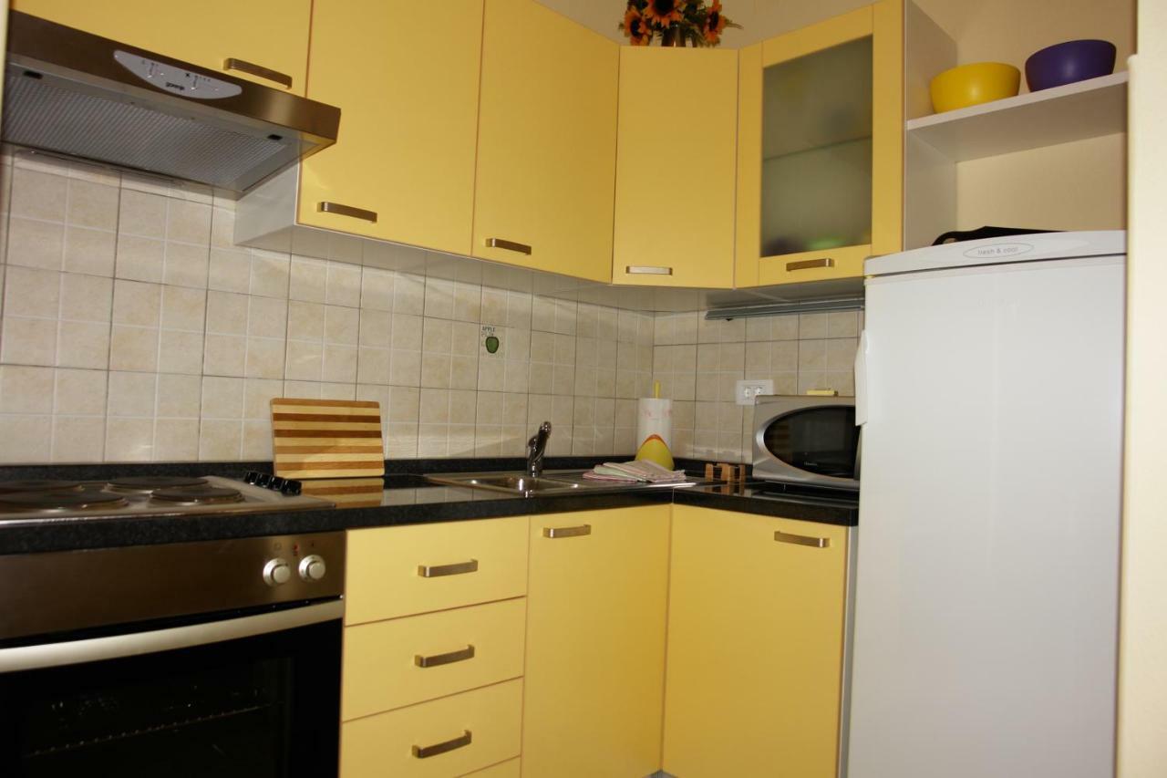 Apartmani Dora I Kati Оребич Экстерьер фото