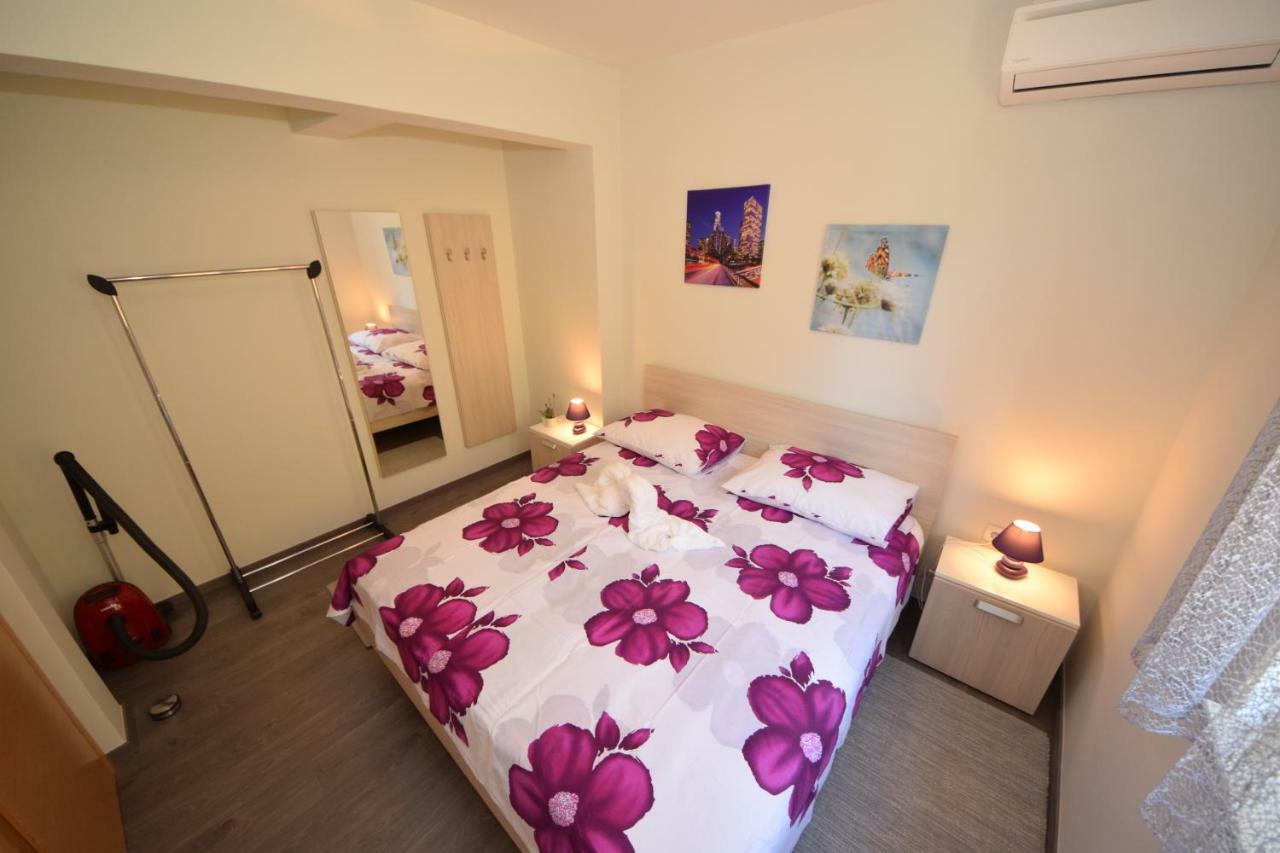 Apartmani Dora I Kati Оребич Экстерьер фото